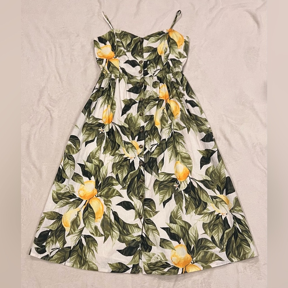 XS H&M midi linen white dress with lemons and leaves design.